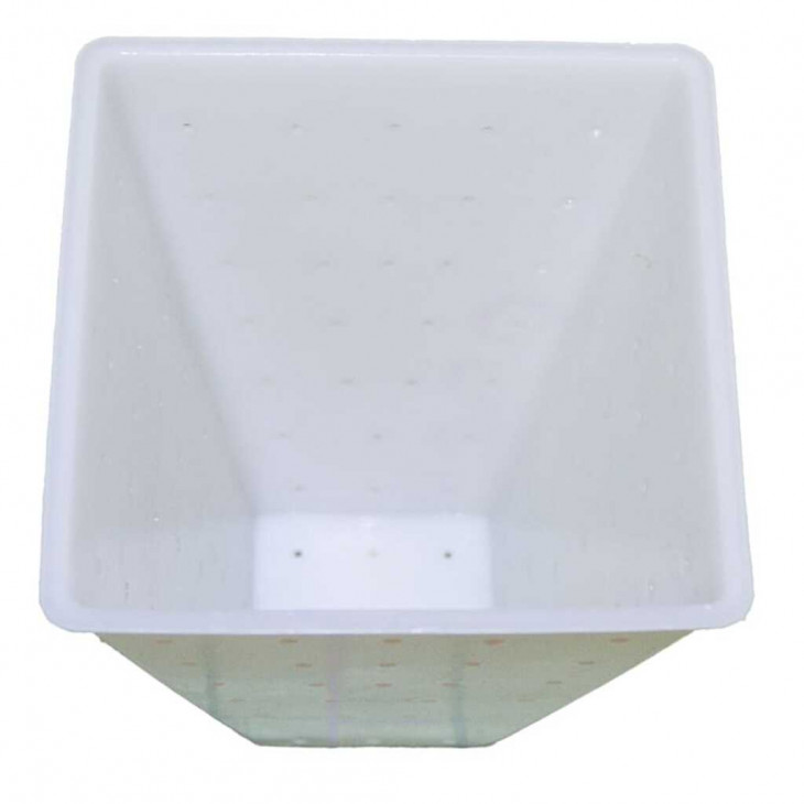 MOULE FAISSELLE PYRAMIDALE 100X50X130MM