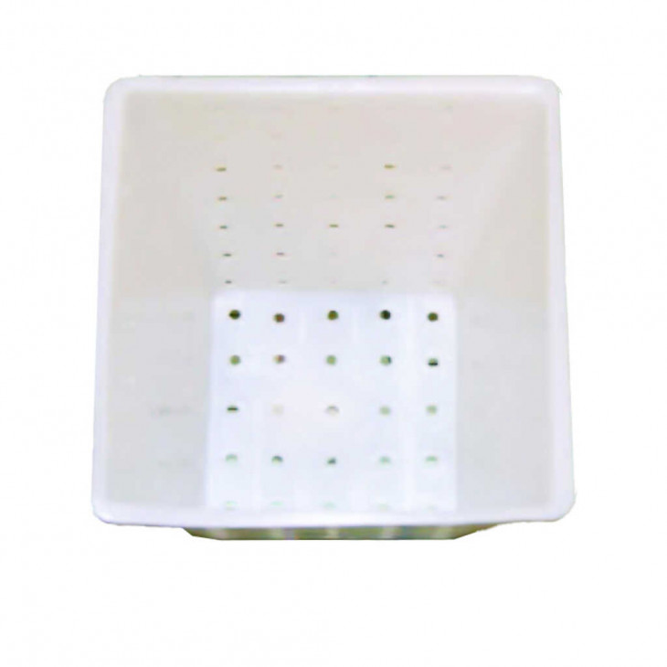 MOULE FAISSELLE PYRAMIDALE 85X57X80MM