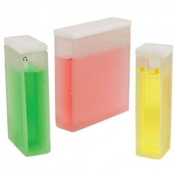 CUVETTE EN PLASTIQUE JETABLE UV/ VISIBLE 0,007 A 1,5ML 10MM - X 100