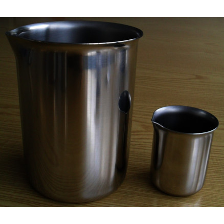 BECHER INOX A BORD VERSEUR AVEC BEC - 250ML