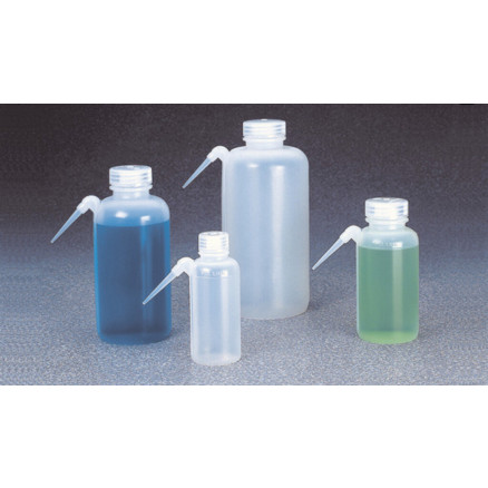 PISSETTE EN PEBD L.O A BEC LATERAL 250ML PACK DE 4