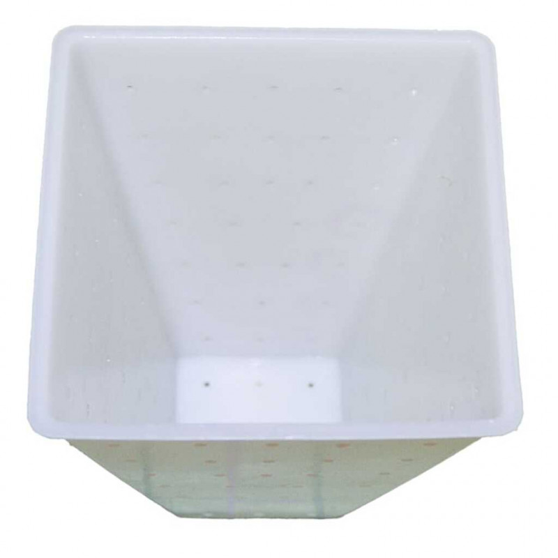 MOULE FAISSELLE PYRAMIDALE 100X50X130MM